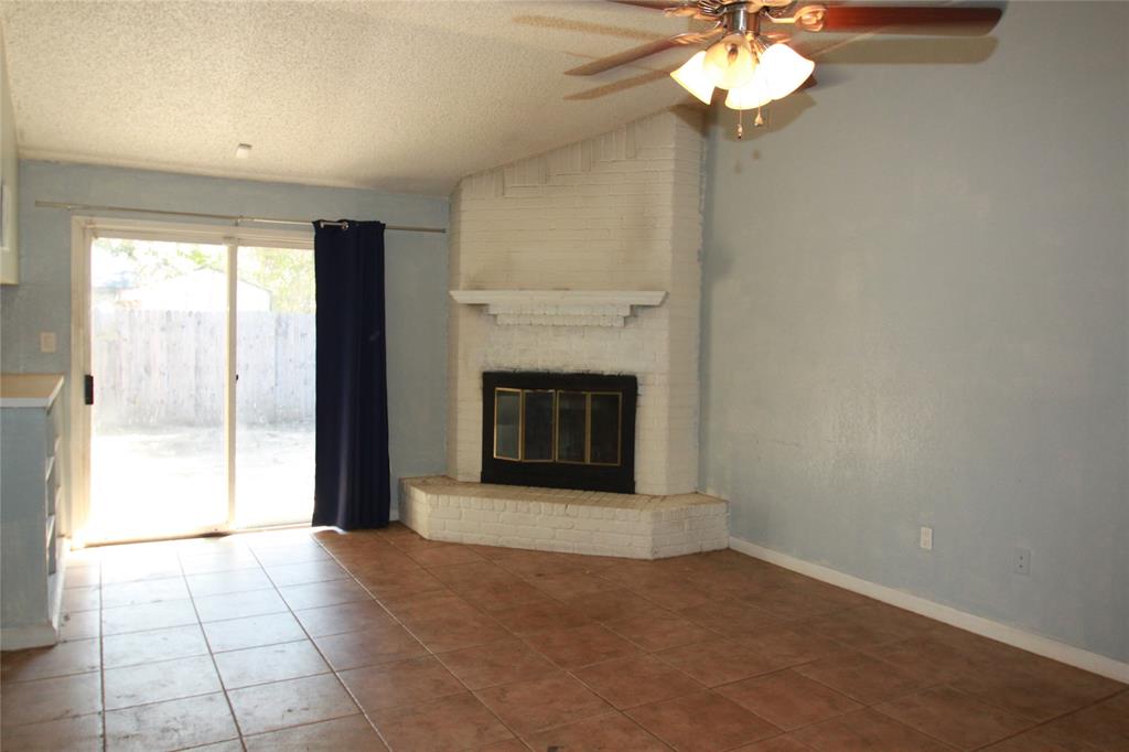 Oak Hollow Grand Prairie - Residential