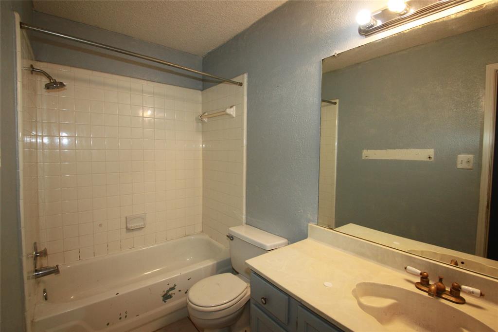 Oak Hollow Grand Prairie - Residential