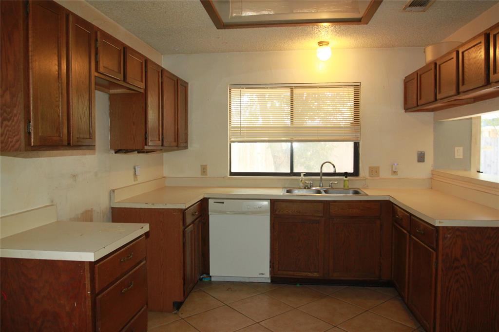 Oak Hollow Grand Prairie - Residential