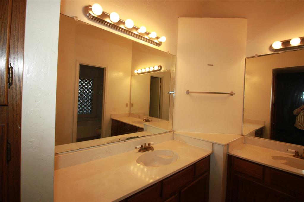 Oak Hollow Grand Prairie - Residential