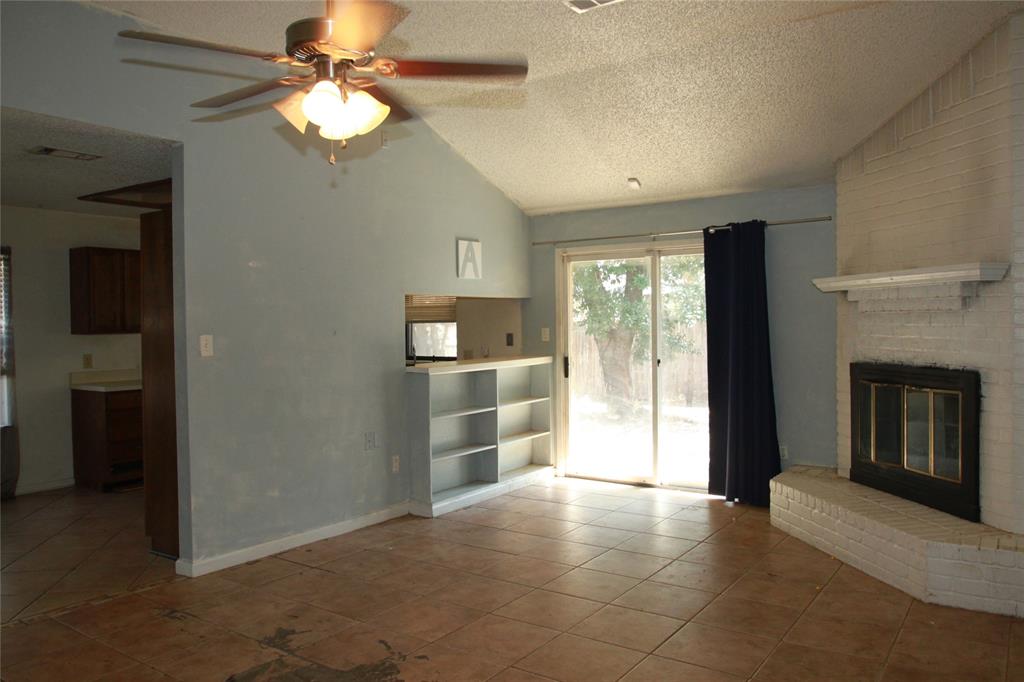 Oak Hollow Grand Prairie - Residential