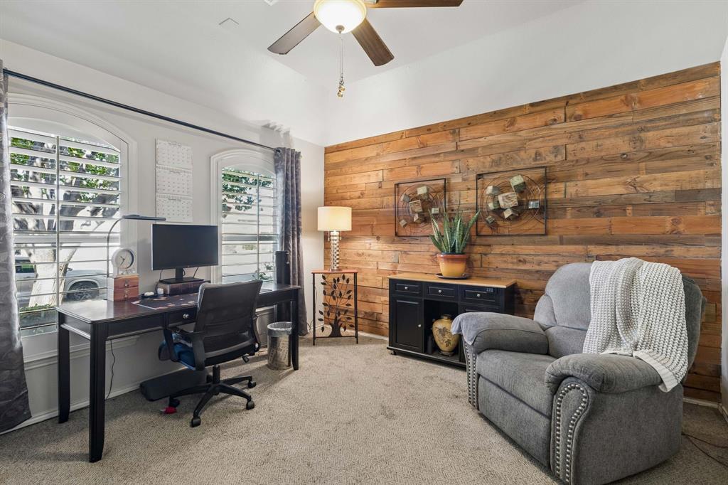 1118 Red Robin Drive