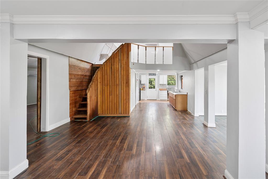 Moss Lake Estate - Residential