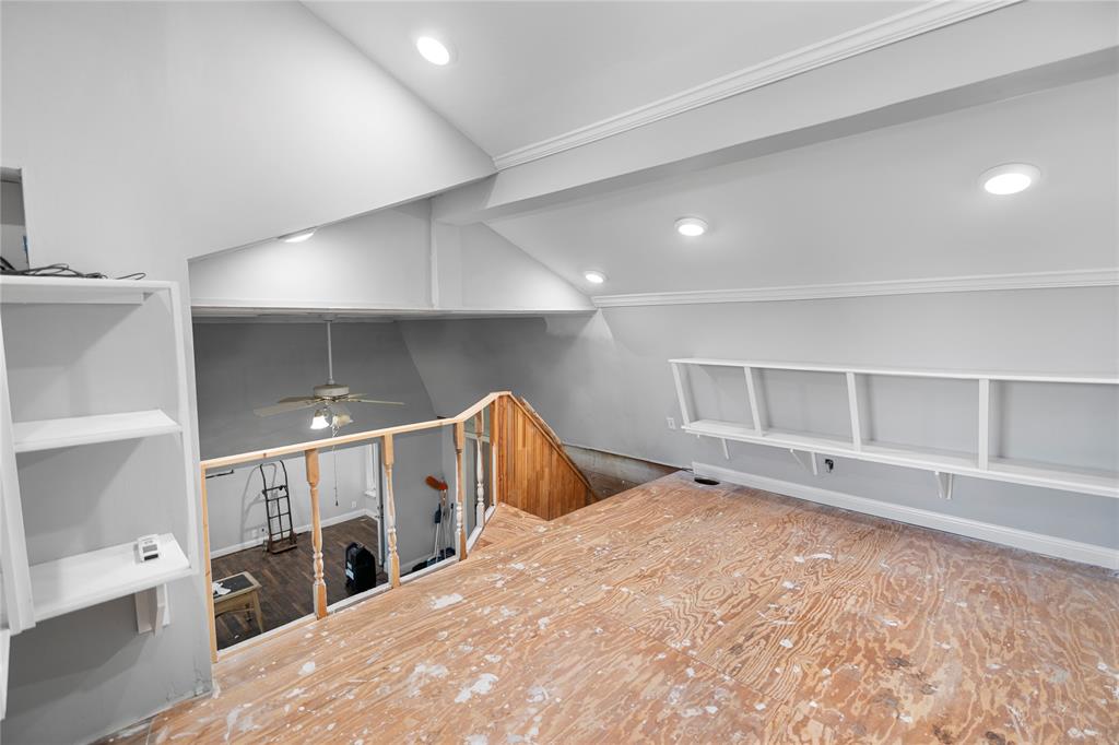 Moss Lake Estate - Residential