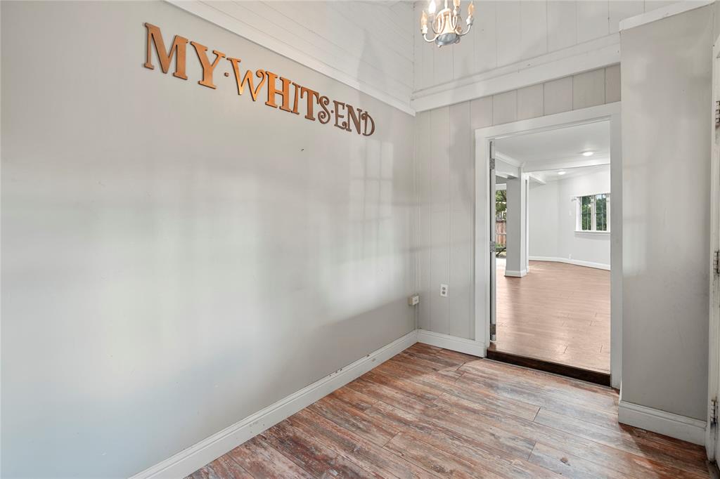 Moss Lake Estate - Residential