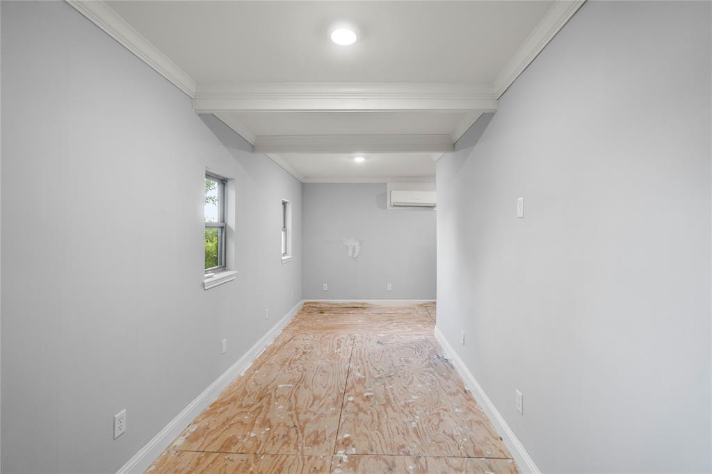 Moss Lake Estate - Residential