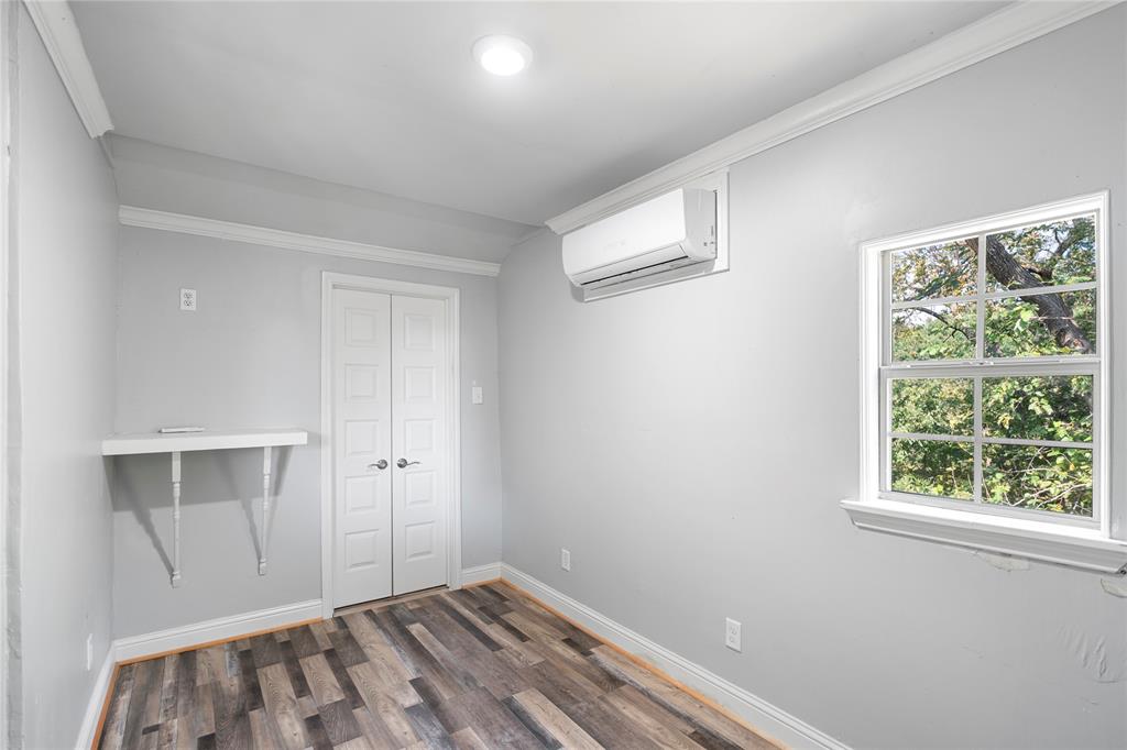 Moss Lake Estate - Residential