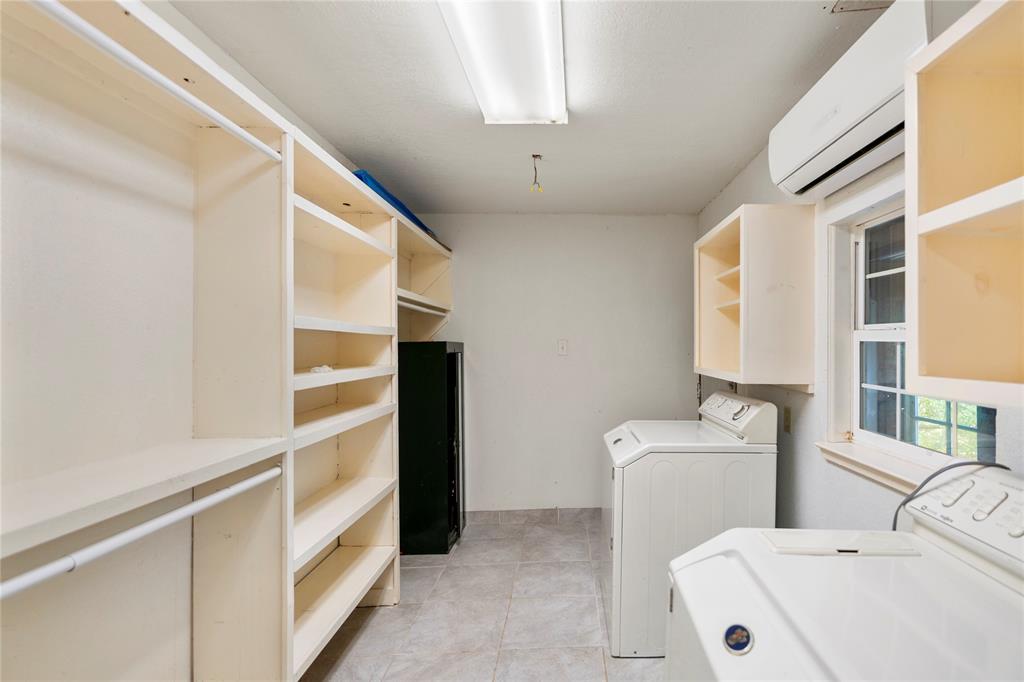 Moss Lake Estate - Residential