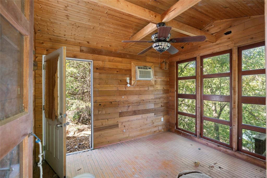 Moss Lake Estate - Residential