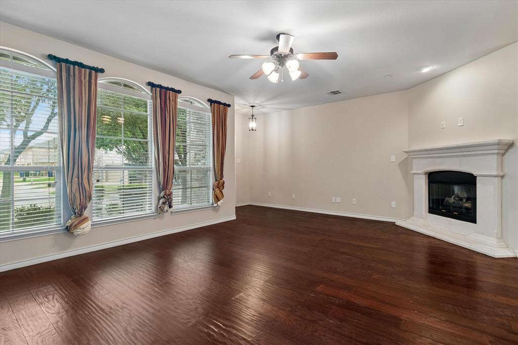5566 Grosseto Drive