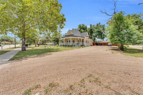 A home in Waxahachie