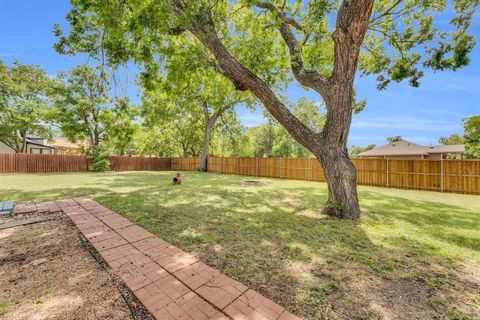 A home in Waxahachie