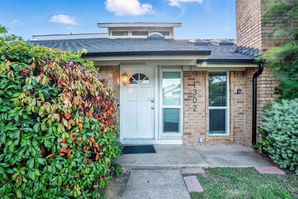 1302 Westwood Drive
