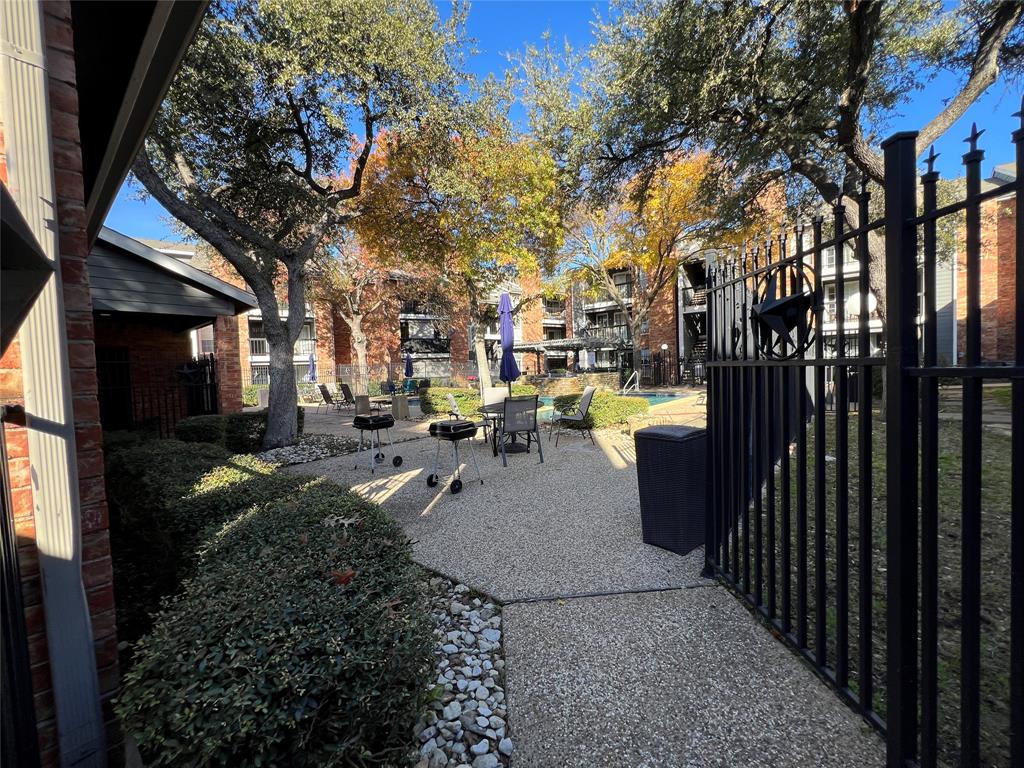 Cimarron Court Condo Ph 1 - Residential