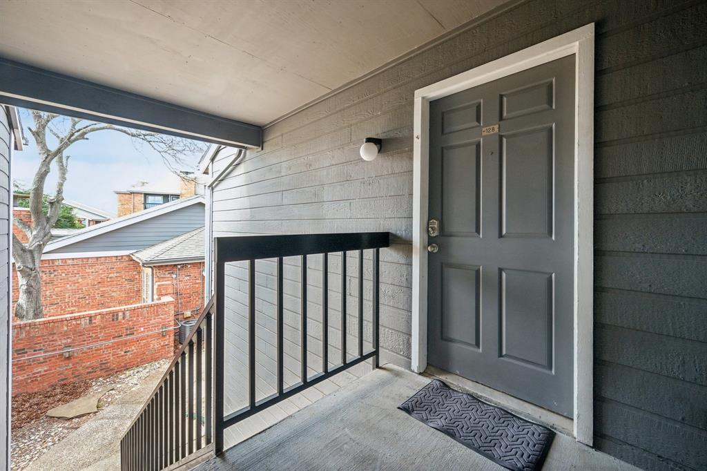 Cimarron Court Condo Ph 1 - Residential