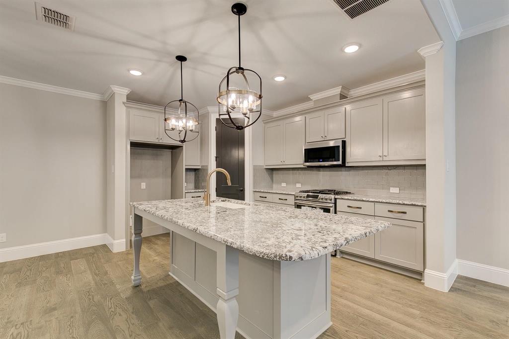305 Sunset Lane 102