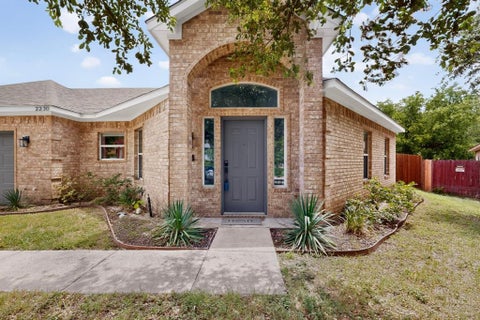 Photo of 2230 Larry Drive, Dallas, TX 75228 (MLS # 21302511)