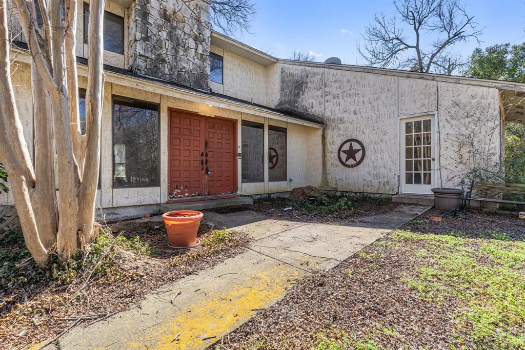 1718 Cedar Hill Road