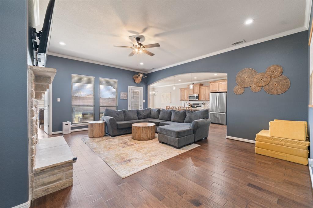 1601 Summercrest Drive