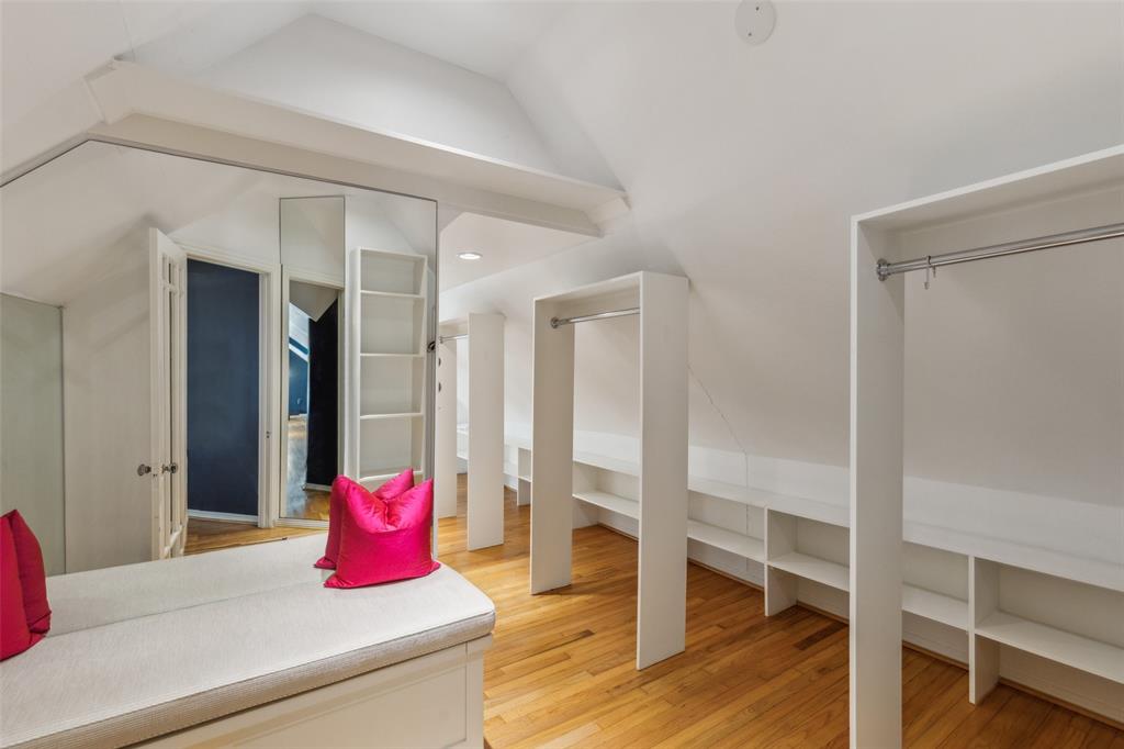 Kessler Square - Residential Lease