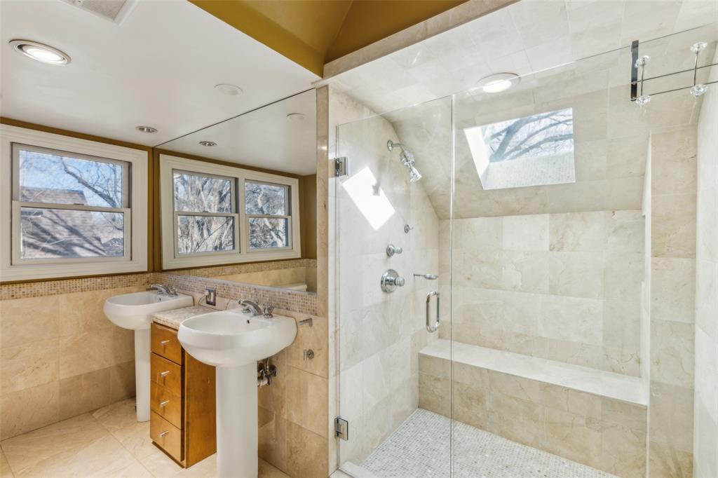 Kessler Square - Residential Lease