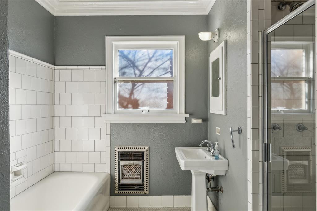 Kessler Square - Residential Lease