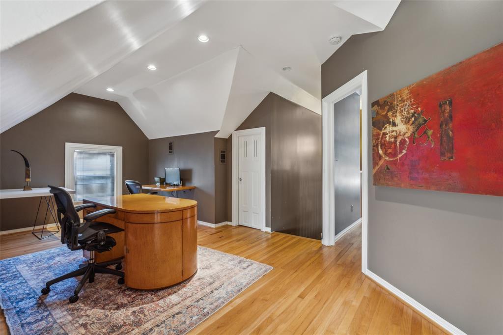 Kessler Square - Residential Lease