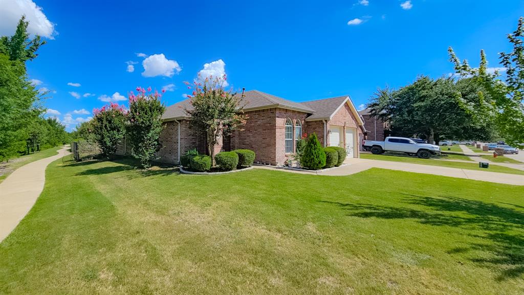303 Chinaberry Trail