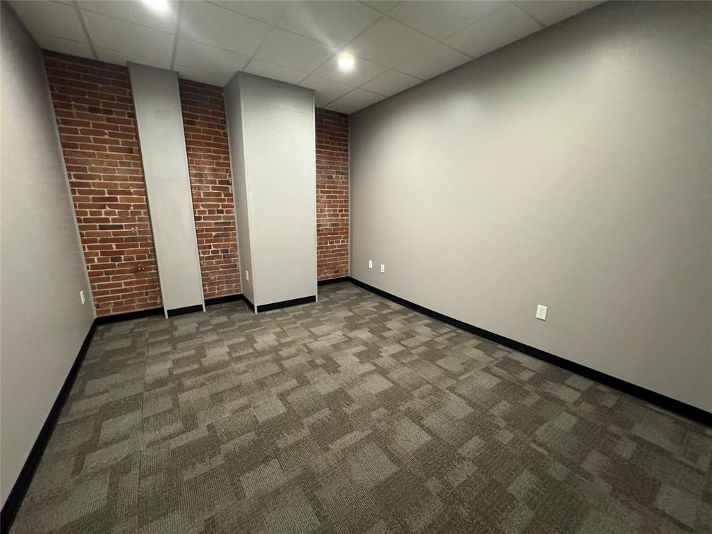 Burleson Add - Commercial Lease