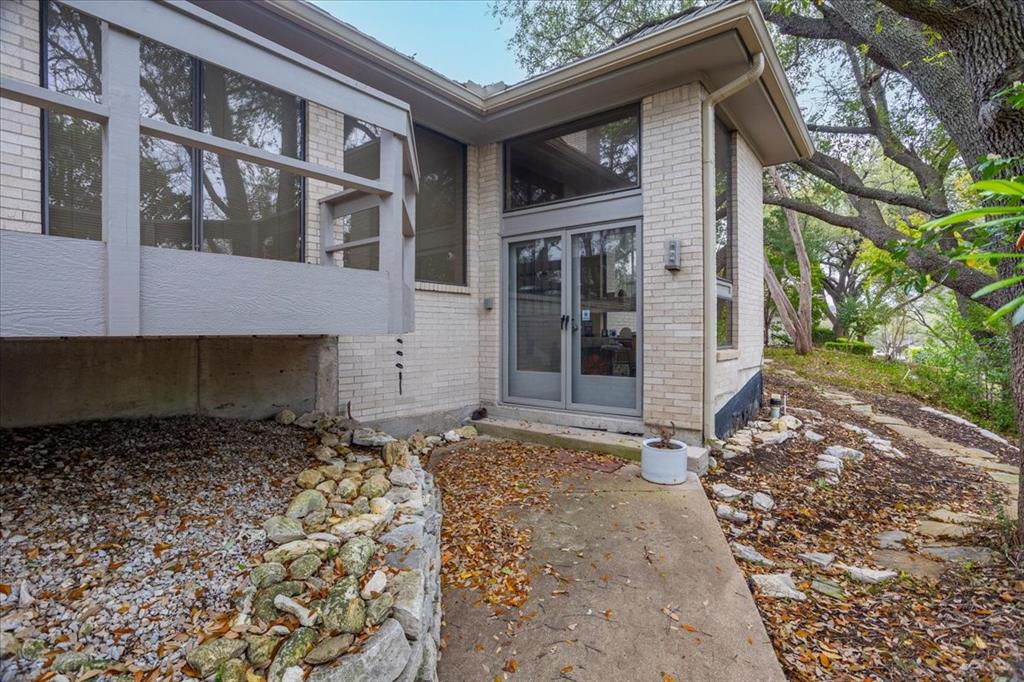 2001 Deepdale Drive