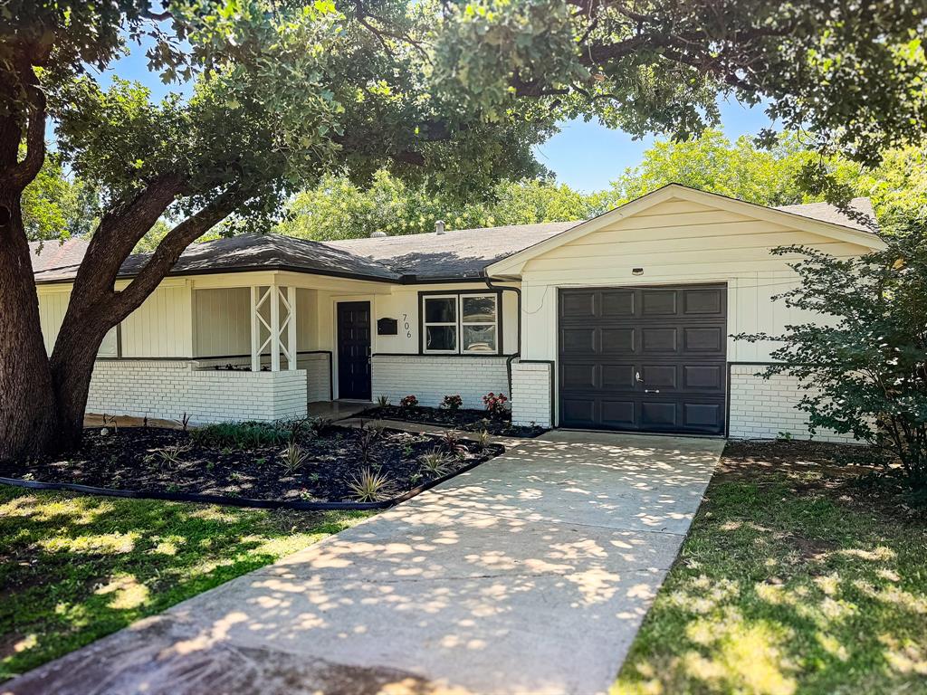 706 Henslee Drive