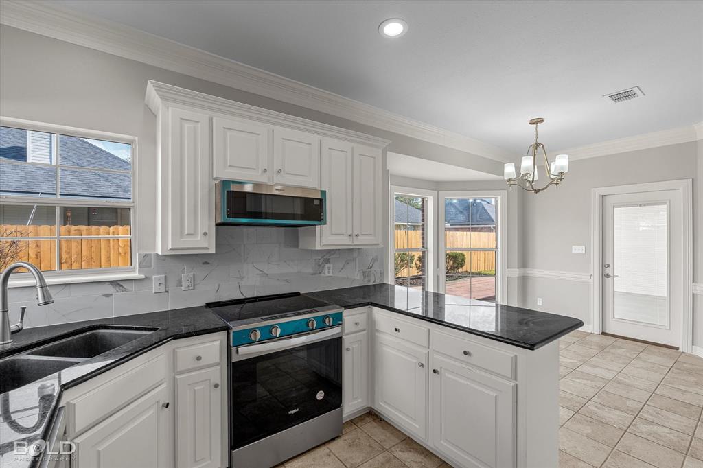 Shreveport, Louisiana 71118, United States, 3 Bedrooms Bedrooms, ,2 BathroomsBathrooms,Residential,Active,246070