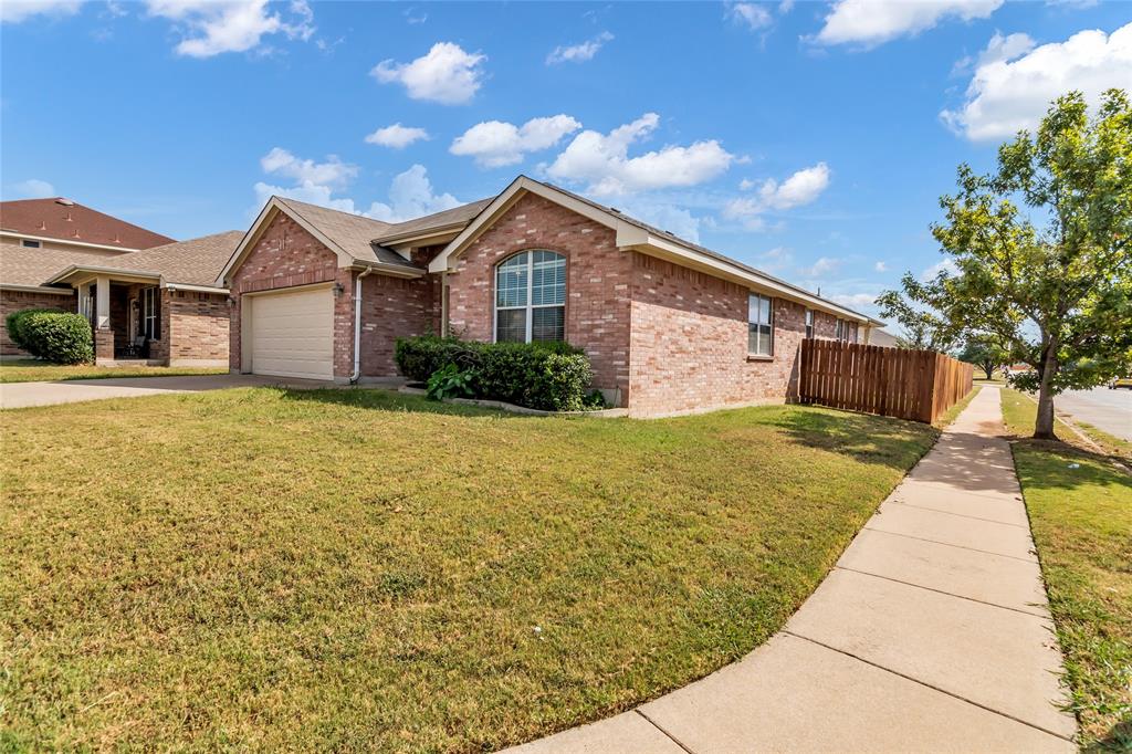 2433 Forest Creek Drive