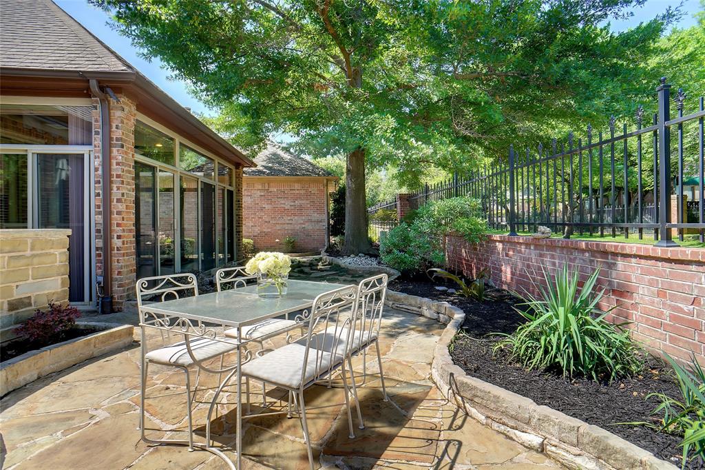 7024 Rosebrook