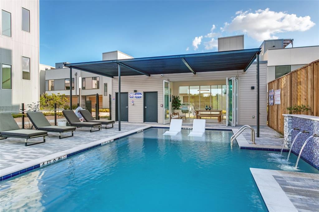 1111 Raiford Road 121