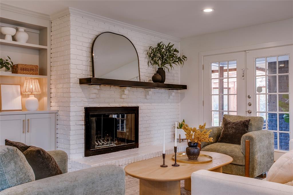 9004 Sweetwater Drive