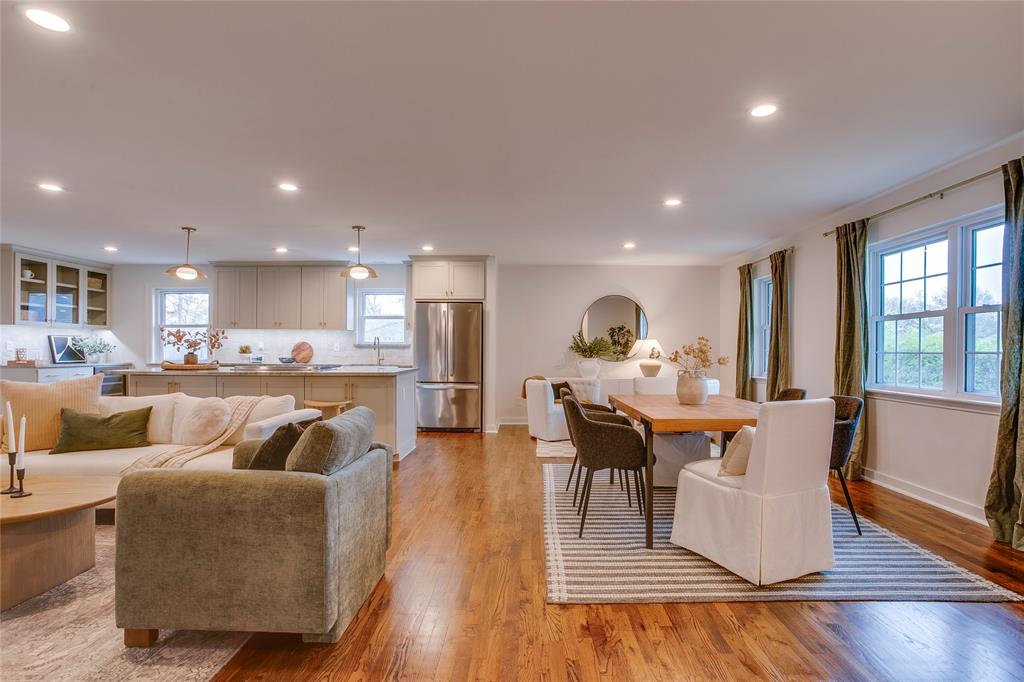 9004 Sweetwater Drive