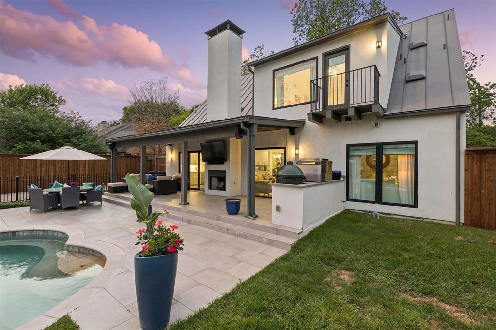 6242 Prospect Avenue