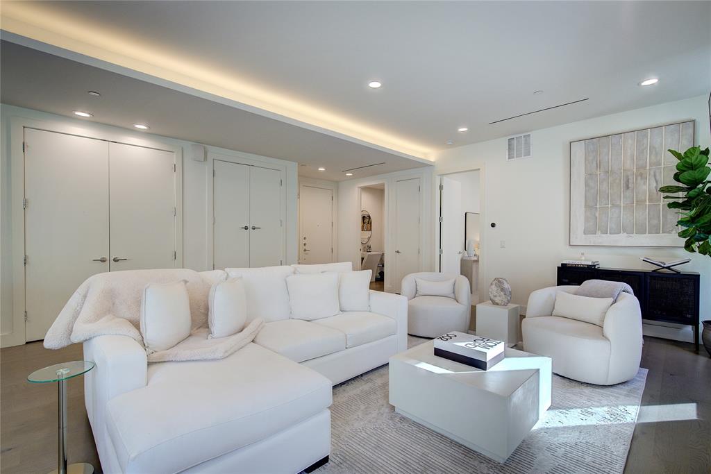 3923 Cole Avenue 103