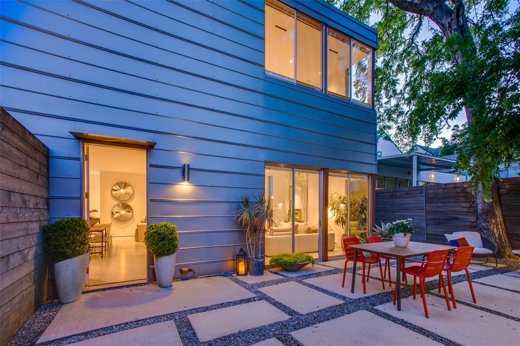 2300 Annex Avenue