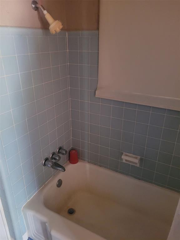 Shreveport, Louisiana 71108, United States, 2 Bedrooms Bedrooms, ,1 BathroomBathrooms,Residential,Pending,33090