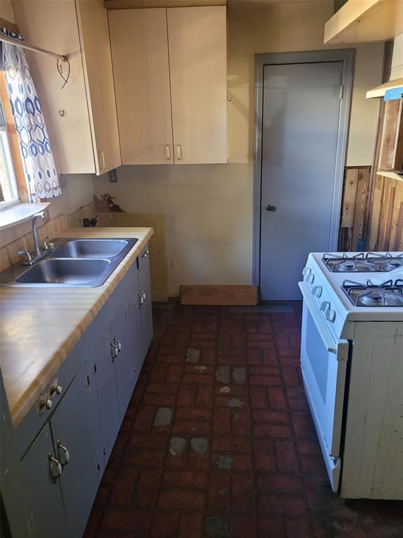 Shreveport, Louisiana 71108, United States, 2 Bedrooms Bedrooms, ,1 BathroomBathrooms,Residential,Pending,33090