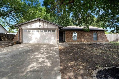 1003 Shana Court Arlington TX 76014