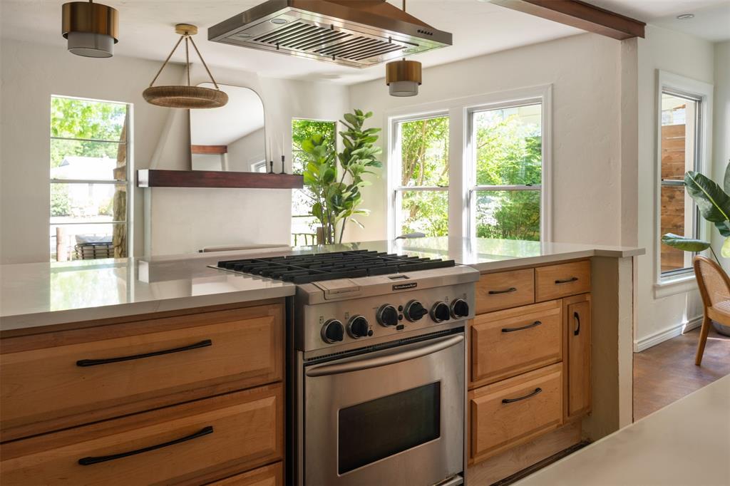 LAKE CREST - Residential