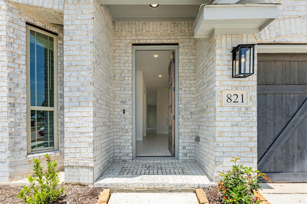 821 Alamo Court