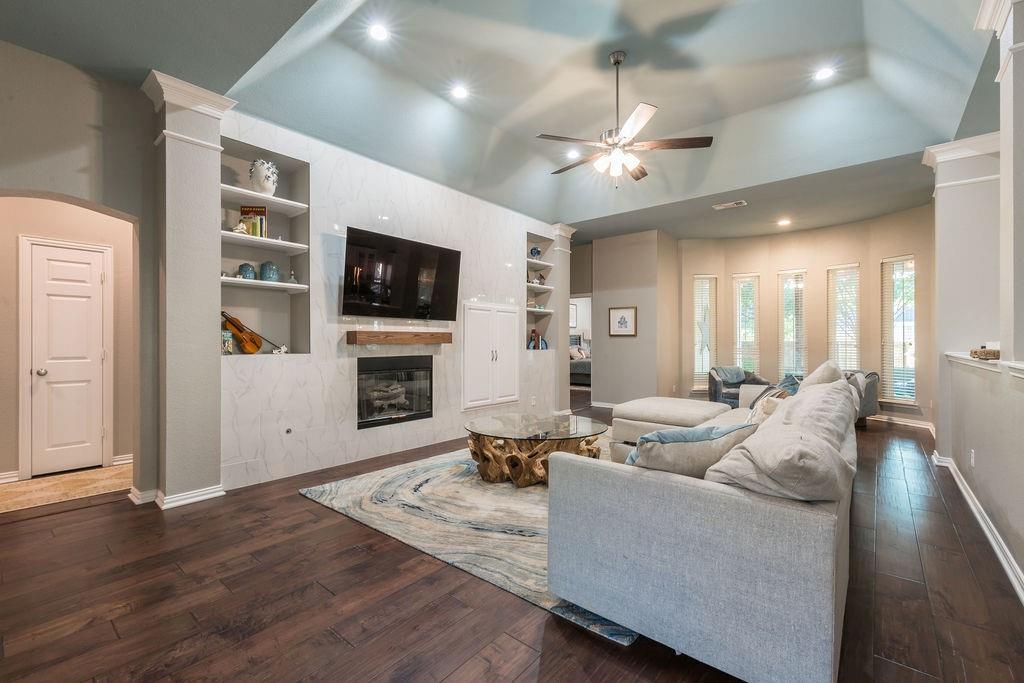 2950 Golfing Green Court