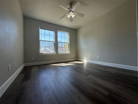 Photo of 615 N Cleveland Avenue #617, Sherman, TX 75090 (MLS # 21258316)