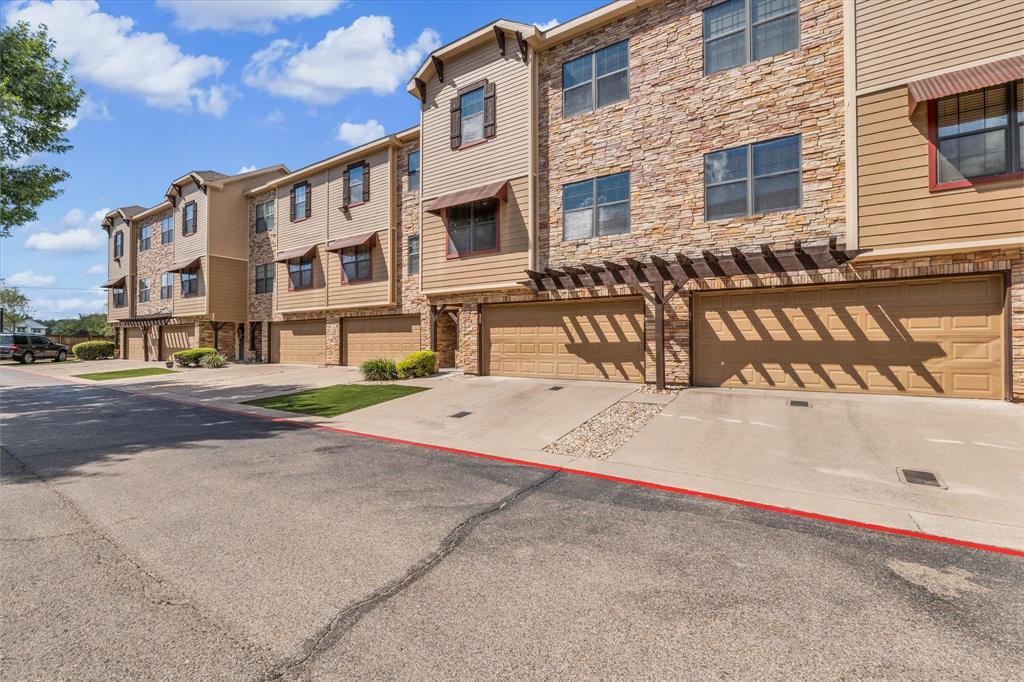 Condo Bandera Ranch Turnbull-Boozer Ph 2 - Residential