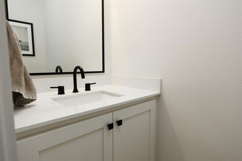 Tiny photo for 1844 Mecca Street, Dallas, TX 75206 (MLS # 21079971)