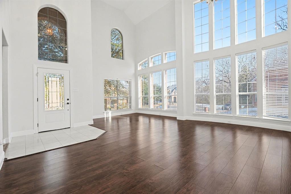 1930 Wind Lake Circle